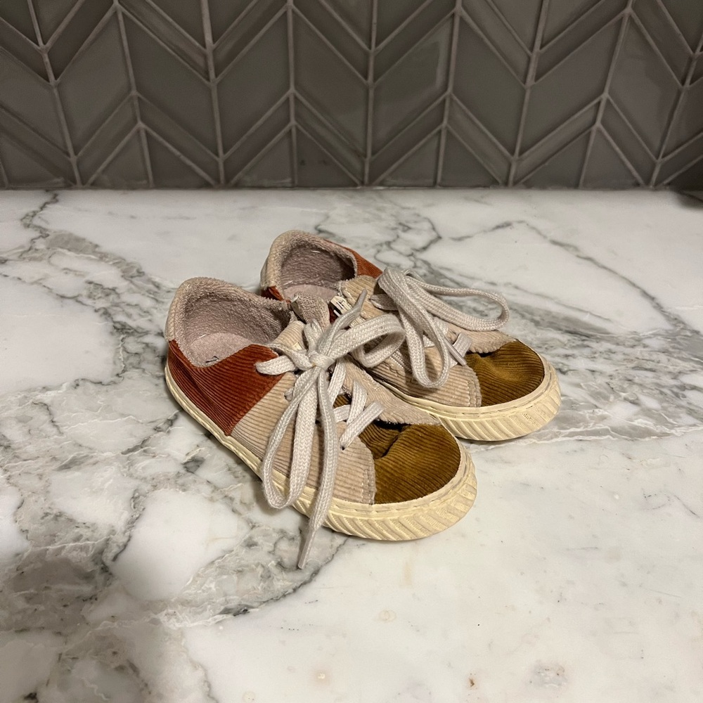 ADD ON FOR $15 Zara Sneakers 3Y Nike